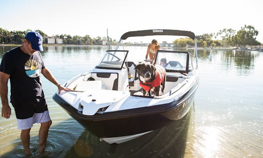 Safe, Reliable, Outdoor, Boating Fun in Long Beach on a 2019 21ft Yamaha