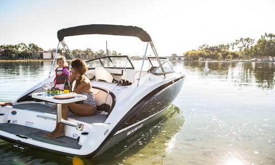 Safe, Reliable, Outdoor, Boating Fun in Long Beach on a 2019 21ft Yamaha