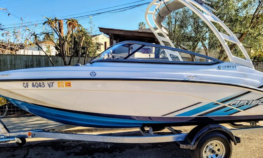 Seguro, confiável, ao ar livre, Boating Fun II, novíssimo Yamaha 2021 de 19 pés