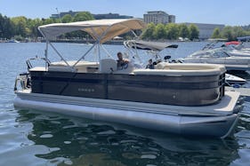 Crest 22ft Pontoon Party Boat In Seattle Area And Surrounding Lakes