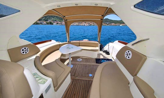 Private Boat Tour for 9 Persons in Zadar onboard Jeanneau Prestige 34 Motor Yacht!