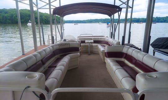 WELCOME TO OLD HICKORY LAKE ONLY 25 MINUTES FROM DOWNTOWN NASHVILLE