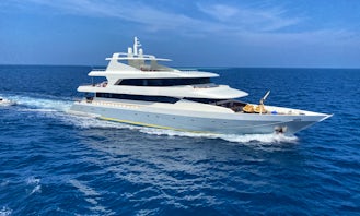 Luxury Charter in Maldives
