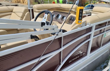 20ft Bennington Pontoon boat for Rent daily or weekly!!