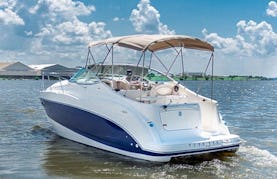 Maxum 2500 SCR Powerboat for 7 people in Washington, District of Columbia