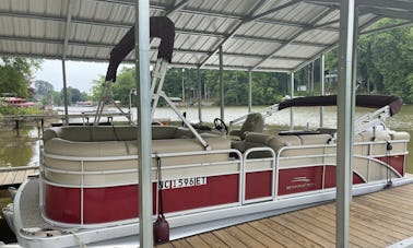 [All Inclusive] Luxury Bennington Tritoon for Rent with Captain on Lake Norman!