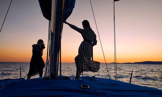 Sailing Excursions in the Bay of Palma // Mallorca day charter