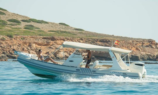 Bote inflable rígido Lomac en Santa Eulària des Riu, España