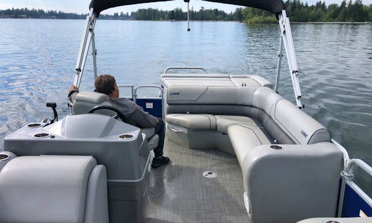 Pontoon Boat for Rent on Lake Tapps