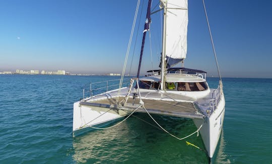 40ft Catamaran Private Charter / Capacity 30 people