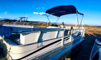 Slow Cruisin' Party Barge - 24' Sun Tracker Pontoon Rental in Peoria, Arizona