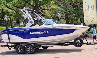 Mastercraft X22 Wake Surf Boat on Lake Austin