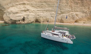 Charter et croisière quotidienne Lagoon 400 S2 Apollon