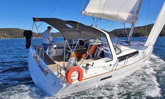Oceanis 45' Luxury Day Sailing Charter in Naxos