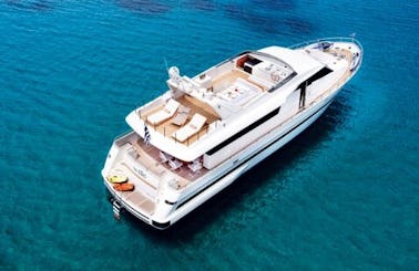 San Lorenzo 82ft Incredible Mega Yacht Luxury Experience in Greece
