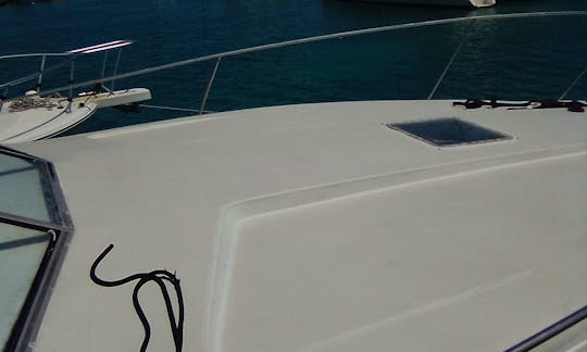Papi's Girl 33 feet Motor Boat Rental in Ocho Rios Jamaica
