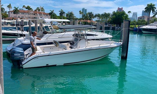 Beautiful 26 ft Century Center Console with 2 - 200 hp in Miami, Florida! 1 HOUR FREE!!!