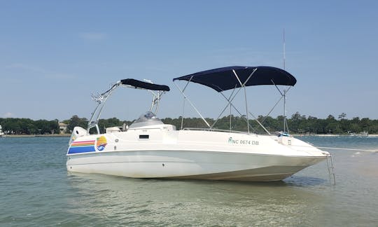 Barco de cubierta Cobia 256 en Carolina Beach