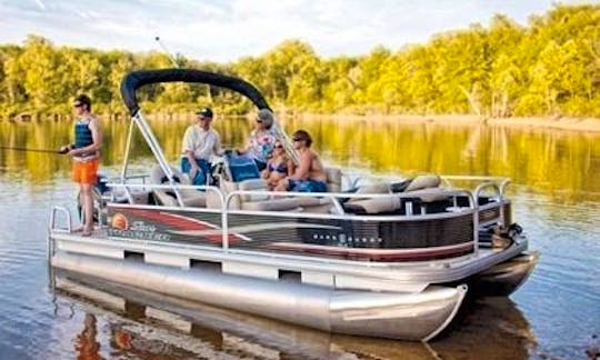 **2020 Top Award Best of Get My Boat** also awarded **2021 Super Owner** - 2020 Pontoon 20’ Foot Party Barge - Great for Parties or Family Days on Canyon Lake (FUEL INCLUDED)
