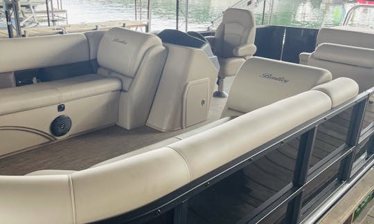 Book the 2021 24ft Bentley 240 Cruise Boat… $100 per hour 