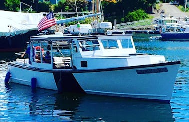 Lobstering, lighthouse and wildlife tours and private charters in Camden