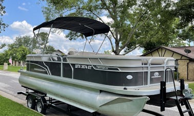 3 Day Minimum** Princecraft Vectra 23 XT Pontoon | Lake Bridgeport