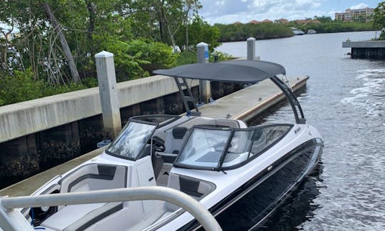 2022 Yamaha AR250 JETBOAT -Delivered to a Ramp Near You!