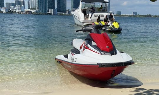 Flawless Yamaha EX Sport Waverunner en alquiler en Miami Beach