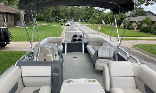 3 Day Minimum** 2019 Princecraft Vectra 23 XT Pontoon Boat | Lake Granbury