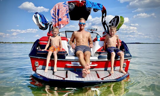 Wakeboat G23 Super Air Nautique para alquilar en Alexandria, Minnesota Lake Life!