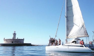 Aluguer de catamarã de cruzeiro Fountaine Pajot em Lisboa