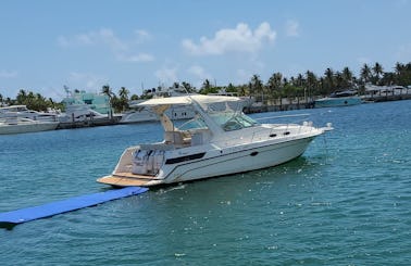 Enjoy our Incredible 40ft yacht in Sunny Isles Beach
