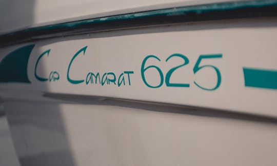 Bateau à moteur Jeanneau Cap Camarat 625 à Estartit (Costa Brava) - Licence requise