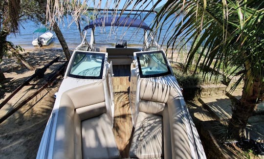 26ft Real Mangueseco Speedboat Rental in Angra dos Reis, Brazil