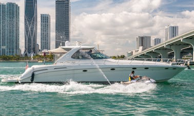 54' Sea Ray Sundancer Luxury Motor Yacht in Miami
