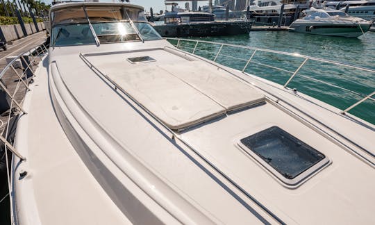 54' Sea Ray Sundancer Luxury Motor Yacht in Miami