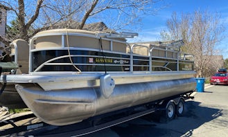 2018 Fishing Sport Suntracker Pontoon for Speed or Chilling in Colorado