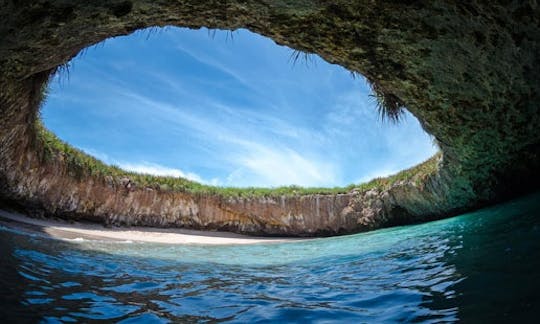 Islas Marietas Private Tour (Diving & Snorkeling) on a Center Console Boat!!