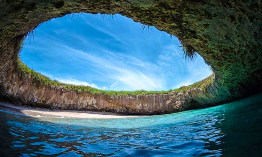 Islas Marietas Private Tour (Diving & Snorkeling) on a Center Console Boat!!