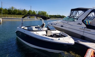 Explore Lake Simcoe on a 24' Sea Ray Bowrider (Innisfil/Barrie) with Captain Dennis!