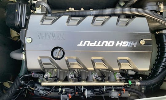Yamaha High Output Waverunner Cruiser in Brazoria