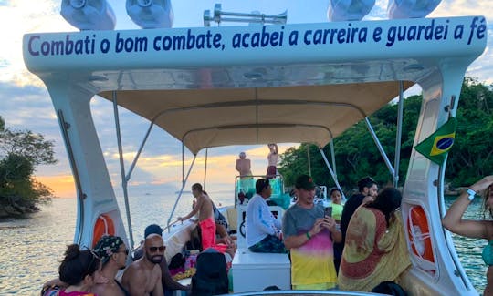 34' Curumim CF Yacht Rental in Angra dos Reis, Brazil
