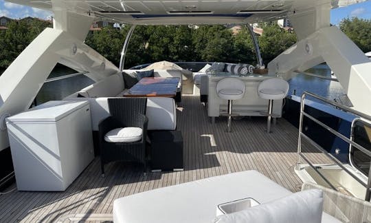 The Cabana: lujoso yate a motor Sunseeker de 86 pies en el sur de Florida