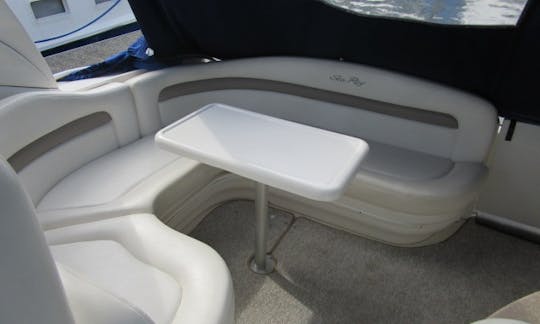 SeaRay Sundancer de 32 pieds à louer à Chicago