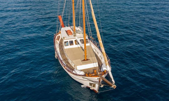 Traditional Wood Kaiki Sailboat in Athens for Charter