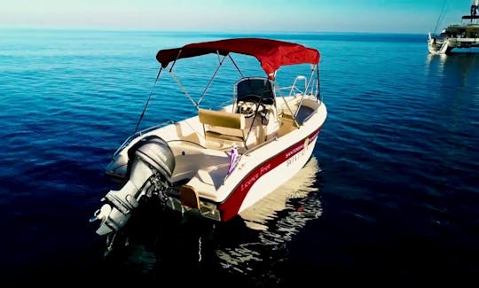Bateau à moteur Thassos Limenaria