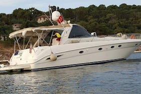 Powerboat in Kusadasi for daily, short weekly cruises for couples, small groups