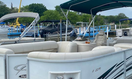 Crest Pontoon Boat Rental in Dynamic Downtown Toledo, Ohio