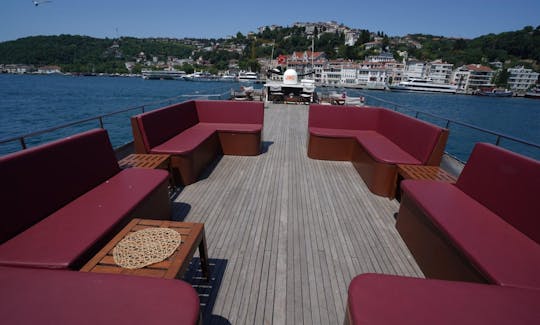 Aluguel de barcos a motor personalizados em 2011 em Istambul