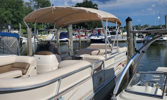 G3 Suncatcher 23ft Pontoon Boat  with Water Cabana Experience 